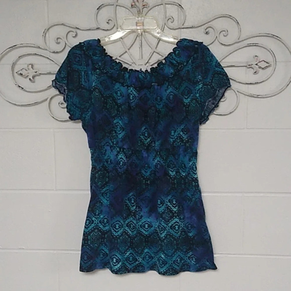 CATO PRINT, PEASANT, GATHERED, SHORT PUFF SLEEVE, STRETCH, TEE - Picture 2 of 8